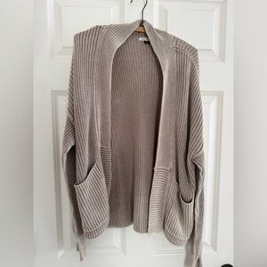 AMERICAN EAGLE Taupe Slouchy Cardigan